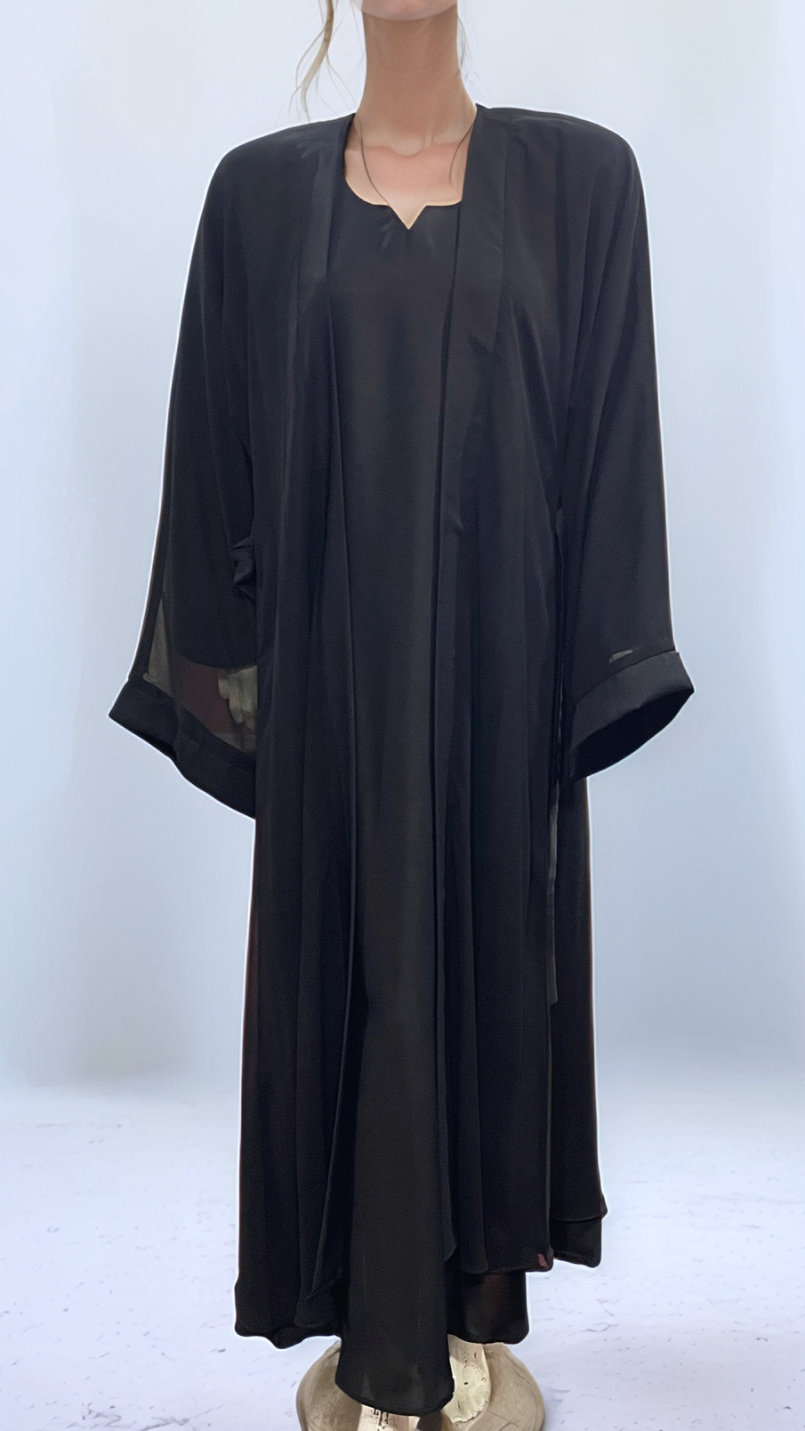 DOUBLE ABAYA WITH BELL-SHAPED SLEEVES