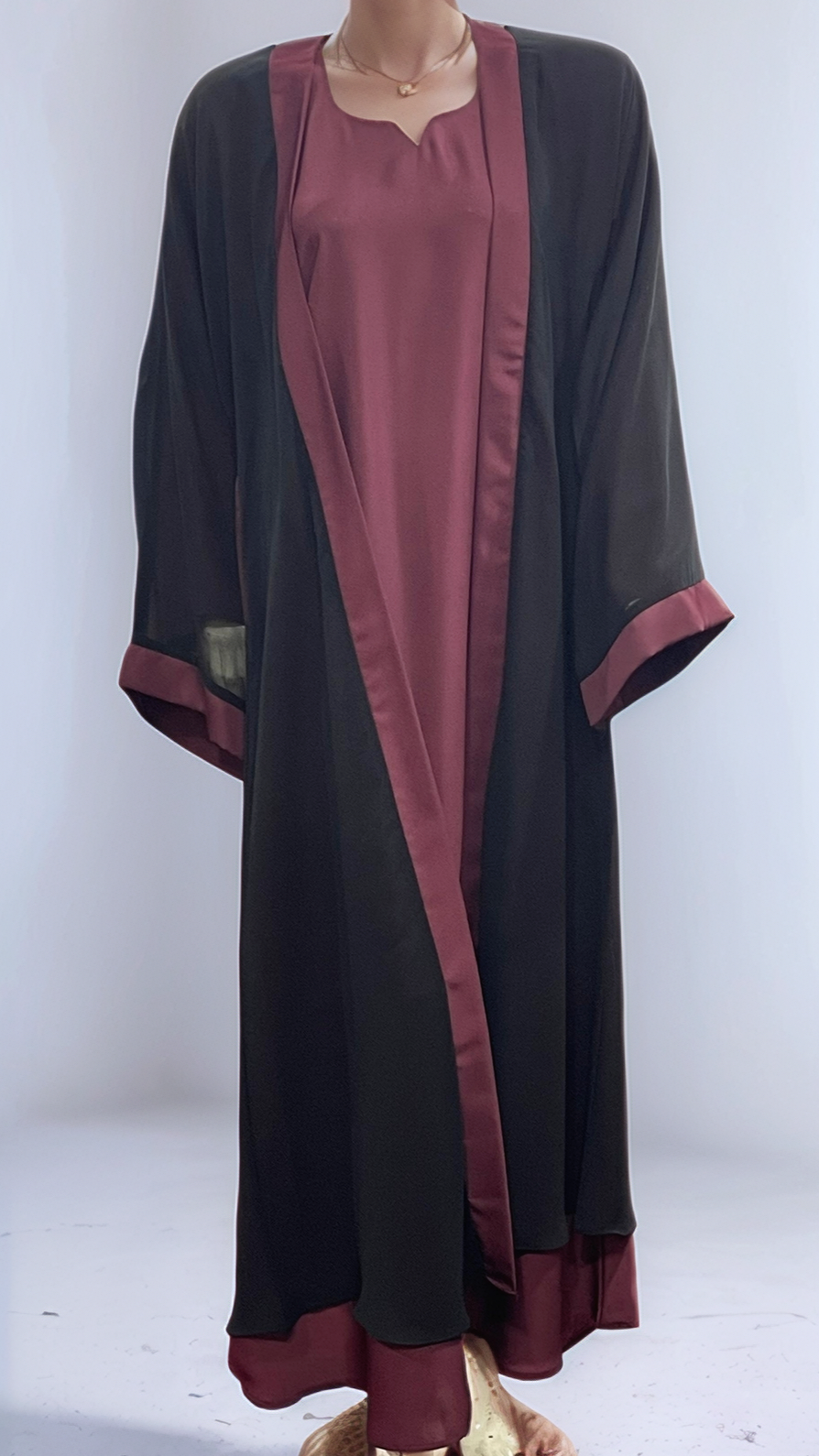 DOUBLE ABAYA WITH BELL-SHAPED SLEEVES