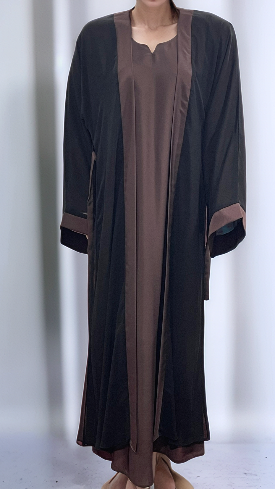 DOUBLE ABAYA WITH BELL-SHAPED SLEEVES